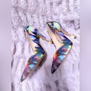 New Without Box Women’s Guess Satin Multicolor Pumps With Gold Accent Size 8.5